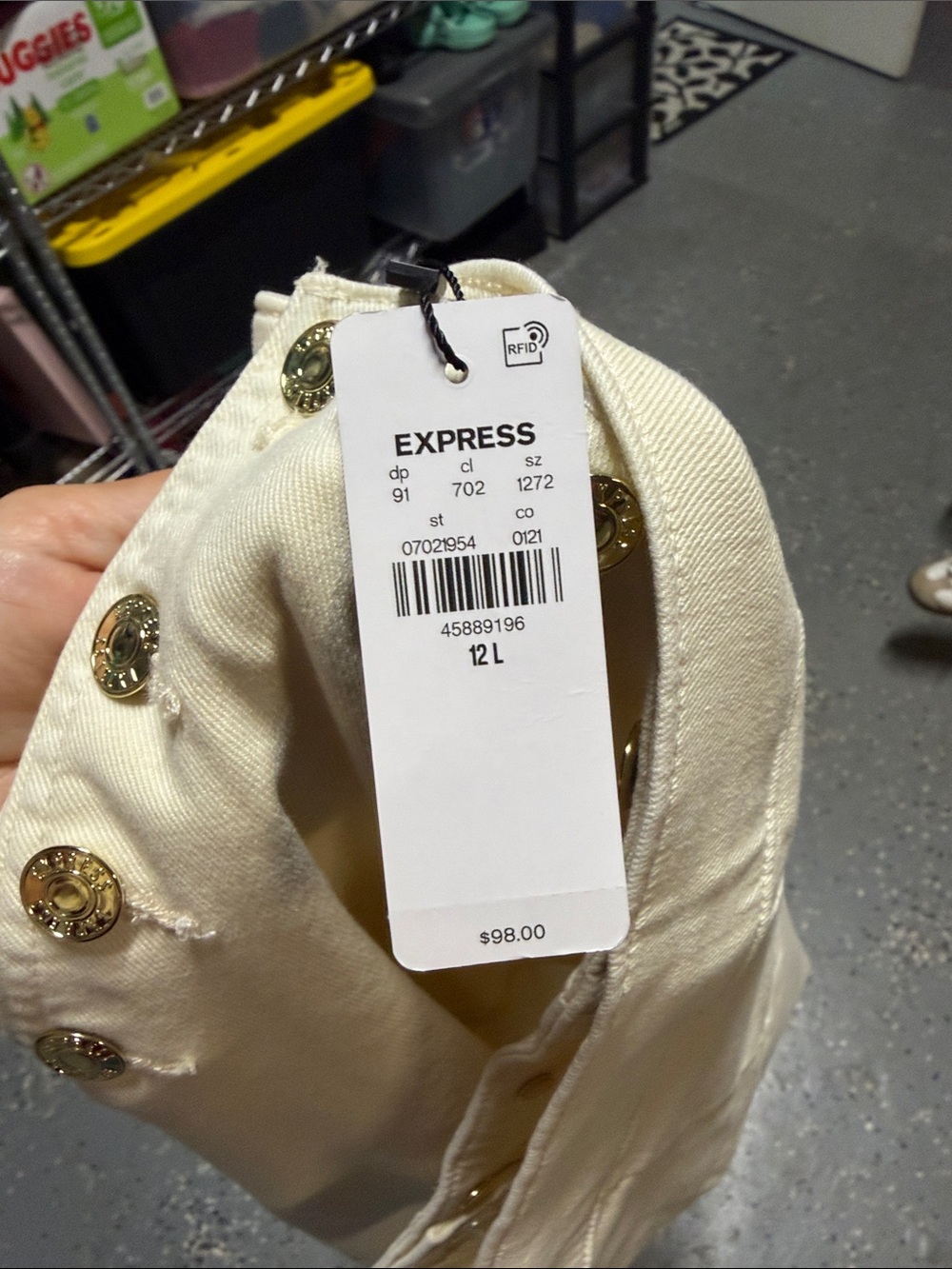 Express Cream Wide-Leg Jeans with Button Accent - Picture 5 of 5